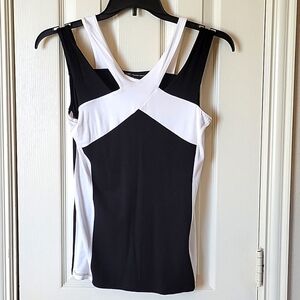 INC International Concepts size S black and white top NWT